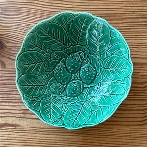 Fondeville Majolica Green Strawberry Bowl Made in Alvarez, Spain